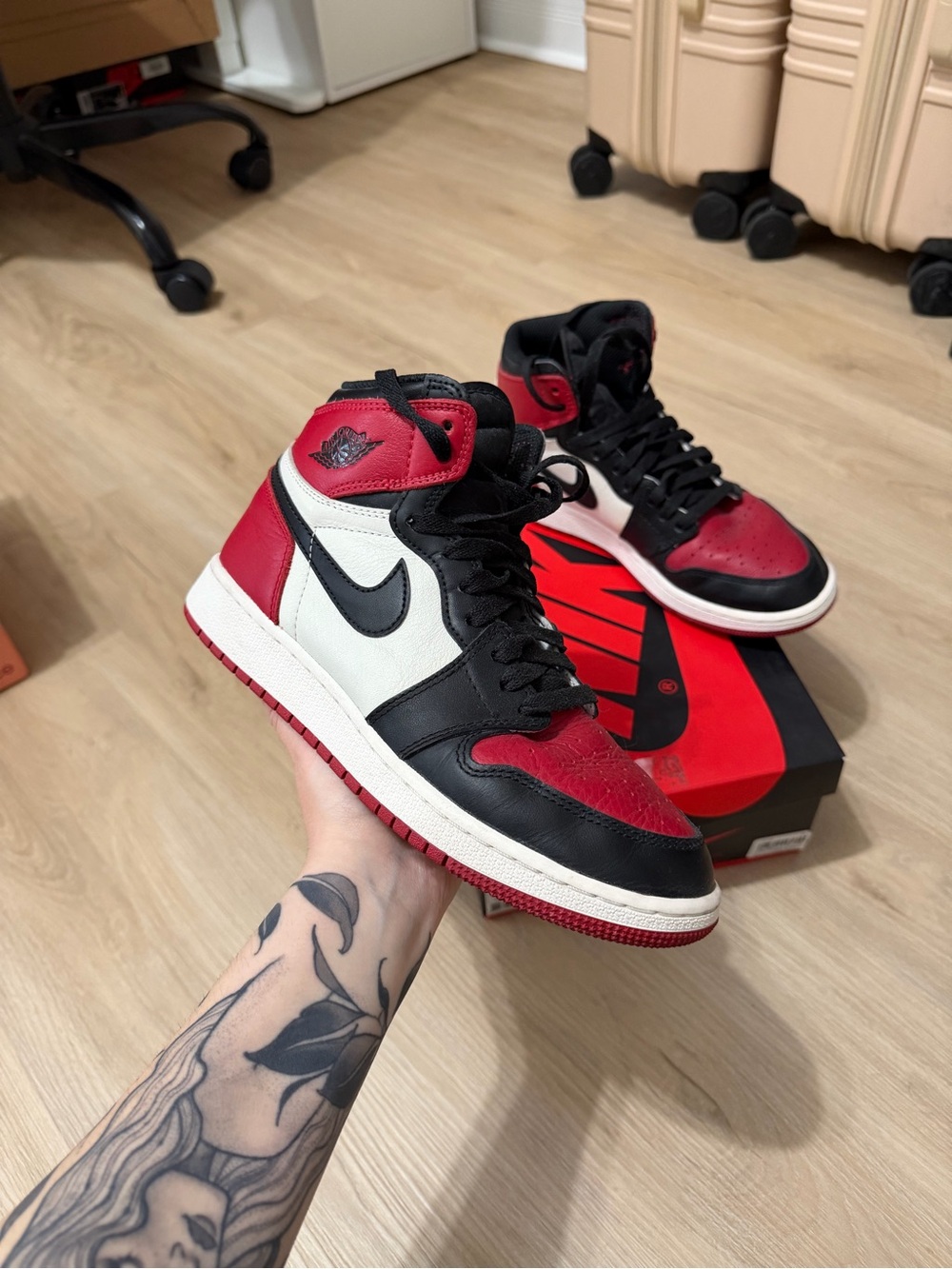 Nike Air Jordan 1 Retro High OG "Bred Toe" Size 6.5Y/ 8 Women